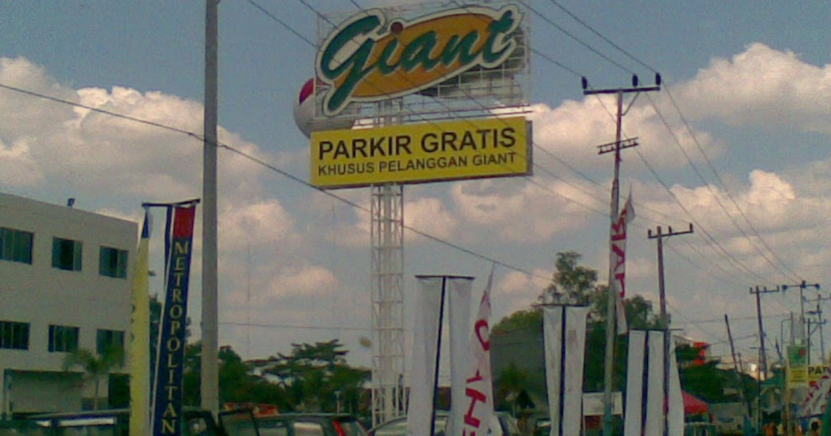 Parkir gratis di Hypermart Giant pekanbarukita.blogspot.com